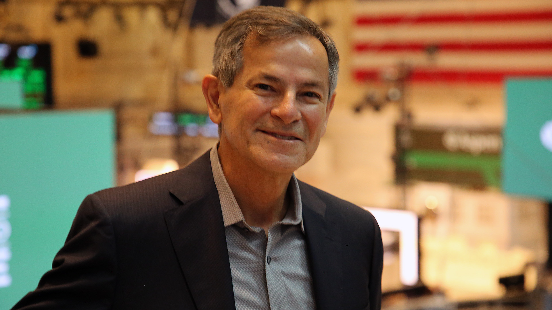 Juan Loaiza, EVP of mission critical database technologies at Oracle, talks to theCUBE during the theCUBE + NYSE: Mixture of Experts series.